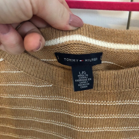 Tommy Hilfiger sweater - Picture 2 of 2